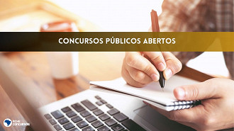 Lista com concursos públicos abertos - Divulgação Lista com concursos públicos abertos - Divulgação