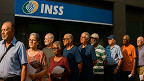 Aposentadoria mais rápida? Senado aprova programa do INSS para reduzir filas
