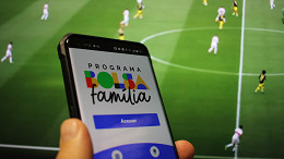 Governo proíbe uso do Bolsa Família para apostas e vai cortar quem descumprir regra